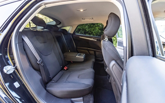 Ford Mondeo cena 54900 przebieg: 178600, rok produkcji 2015 z Wrocław małe 704